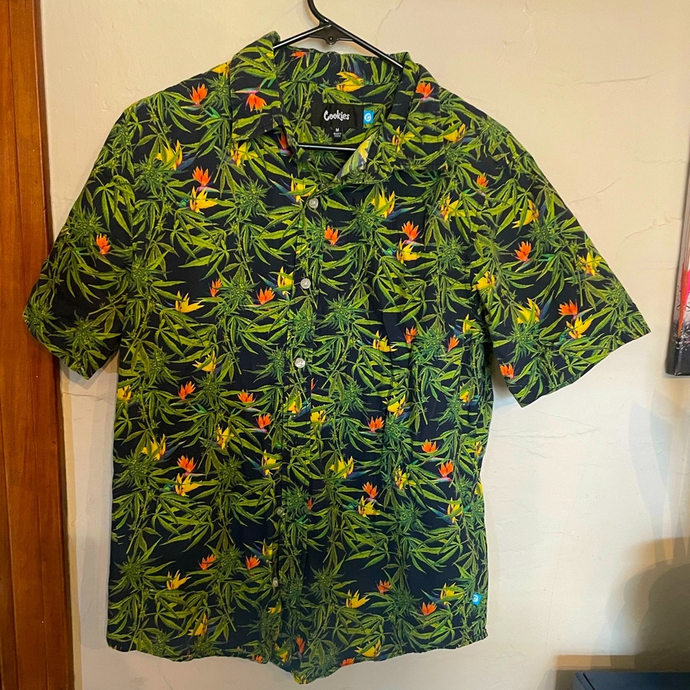 Cookies medium short sleeve button down shirt. Great shape ,edgy, a favorite.